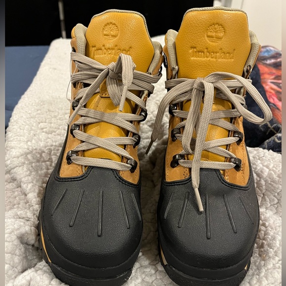 Timberland Eurohiker size 5.5 Y new w/o box - Picture 11 of 11